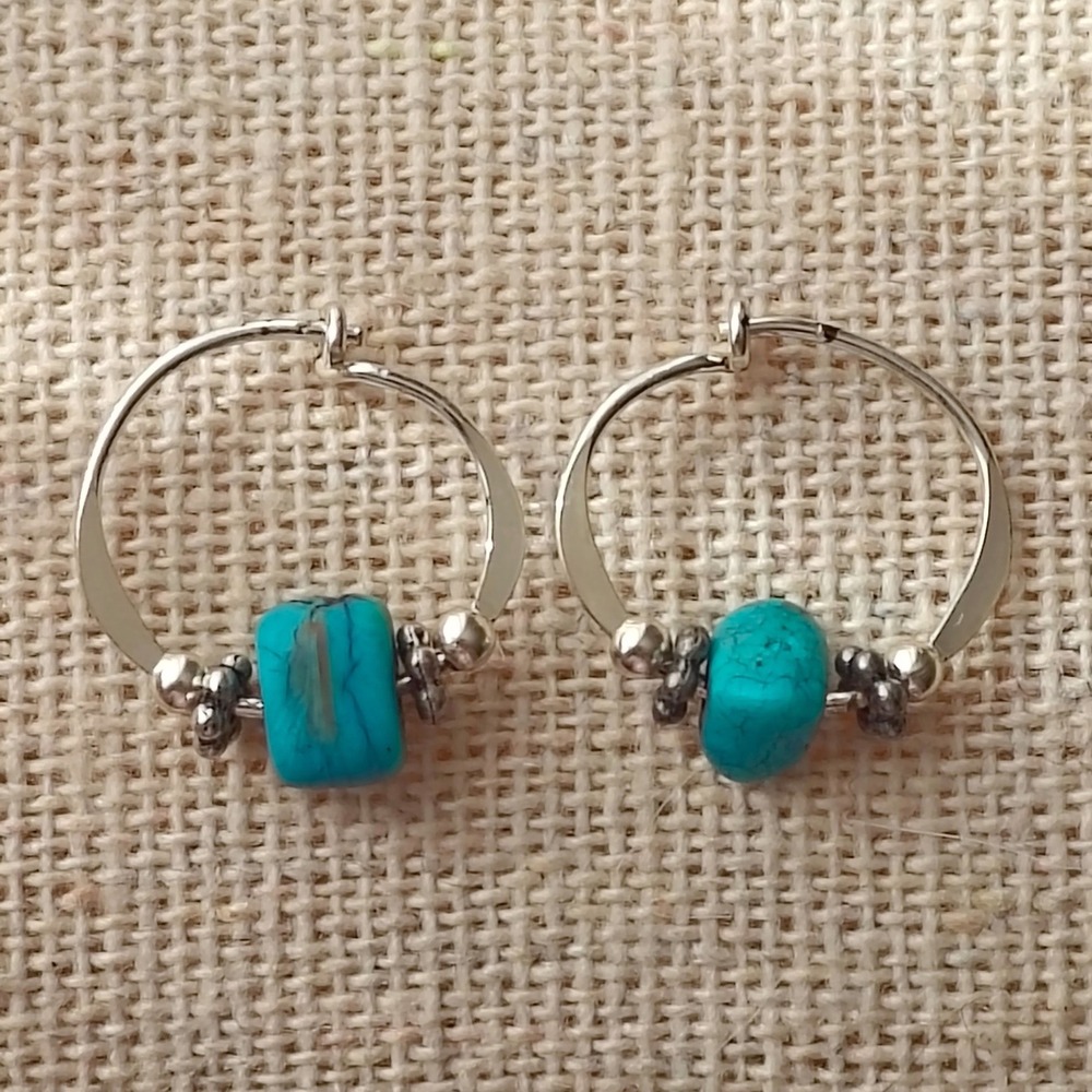 Southwestern Turquoise Nugget Silver Tone Tiny Hoop Earrings Boho‎ Western